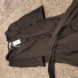 NWT black robe with pockets